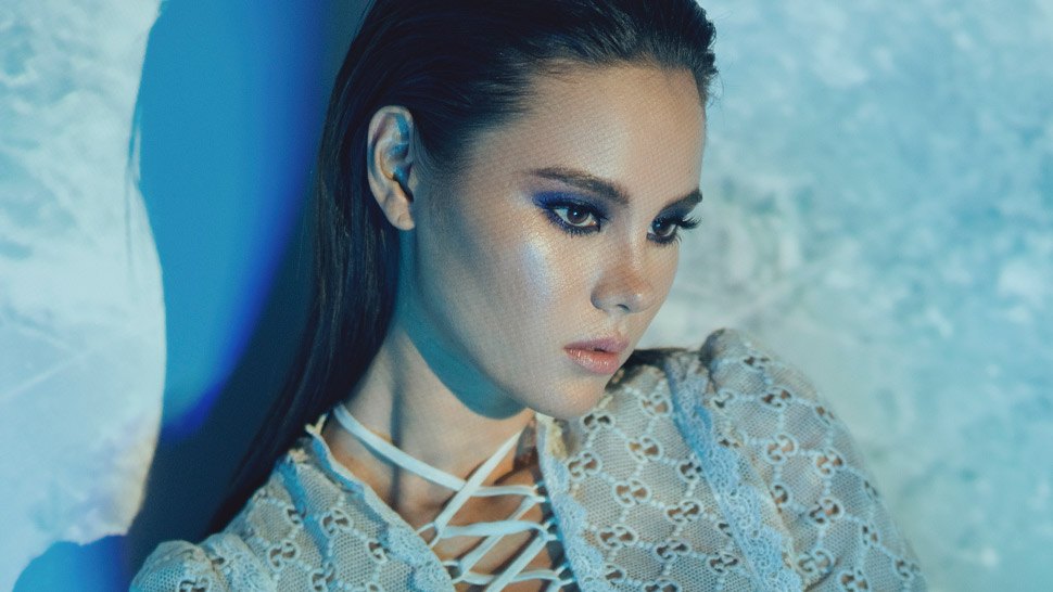 catriona gray blue dress Catriona gray miss universe