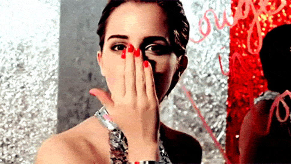 A Morning Kiss Can Affect Your Mood the Entire Day, According to