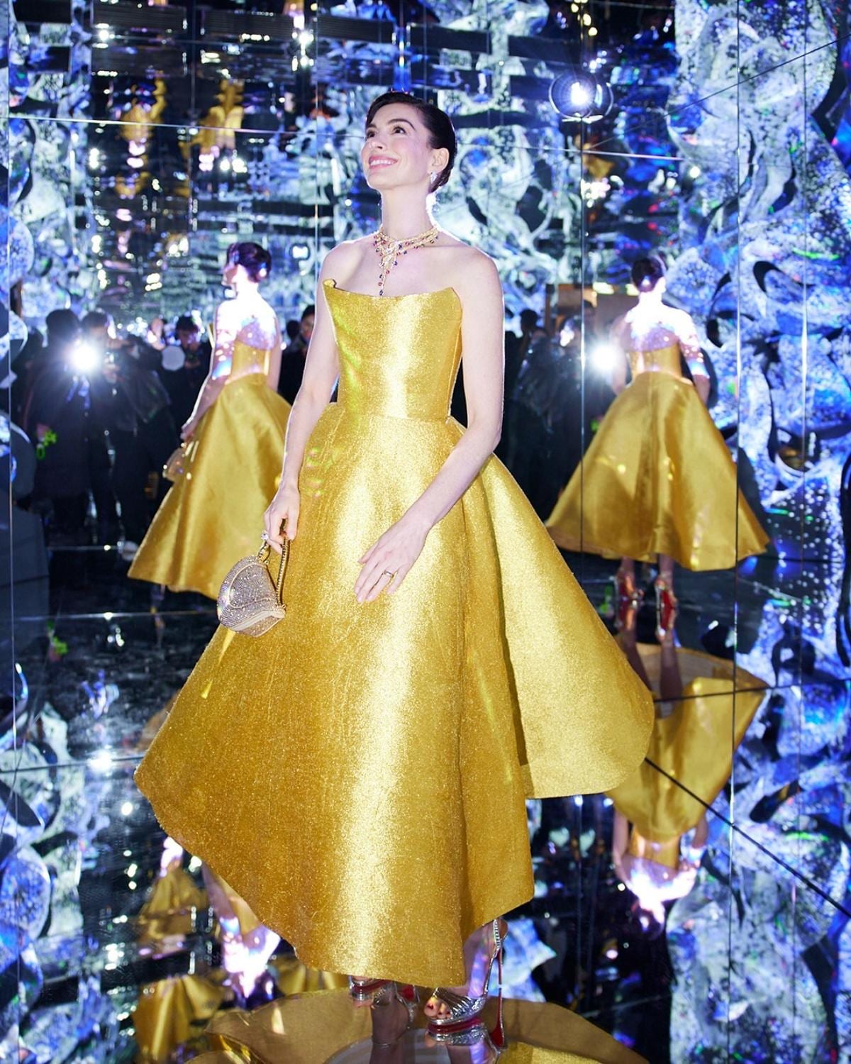 bulgari, anne hathaway