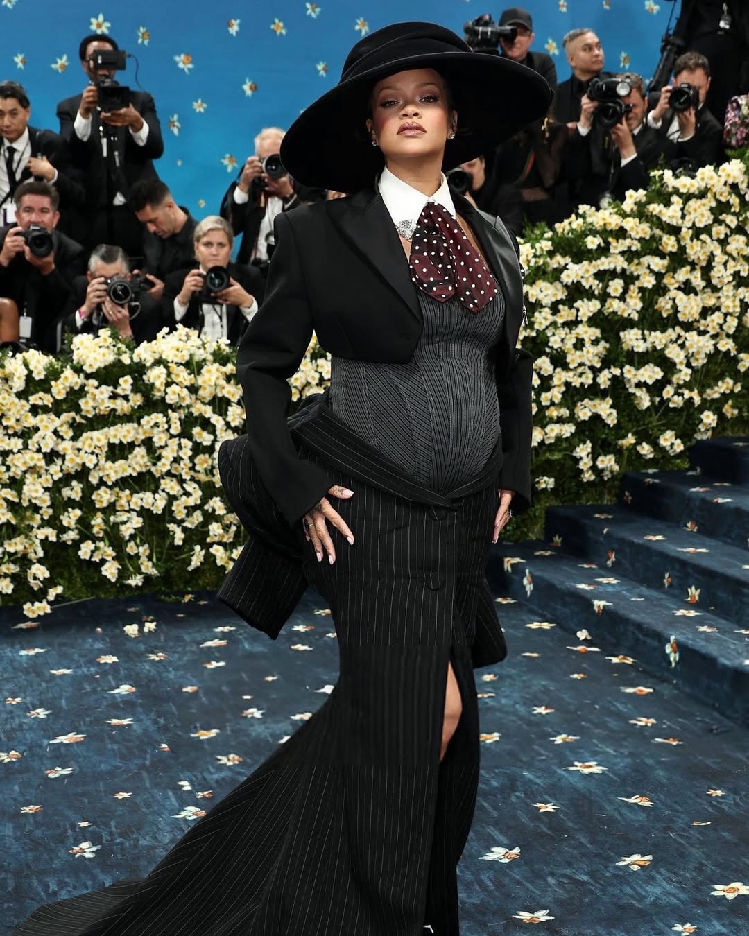 Rihanna in Marc Jacobs 