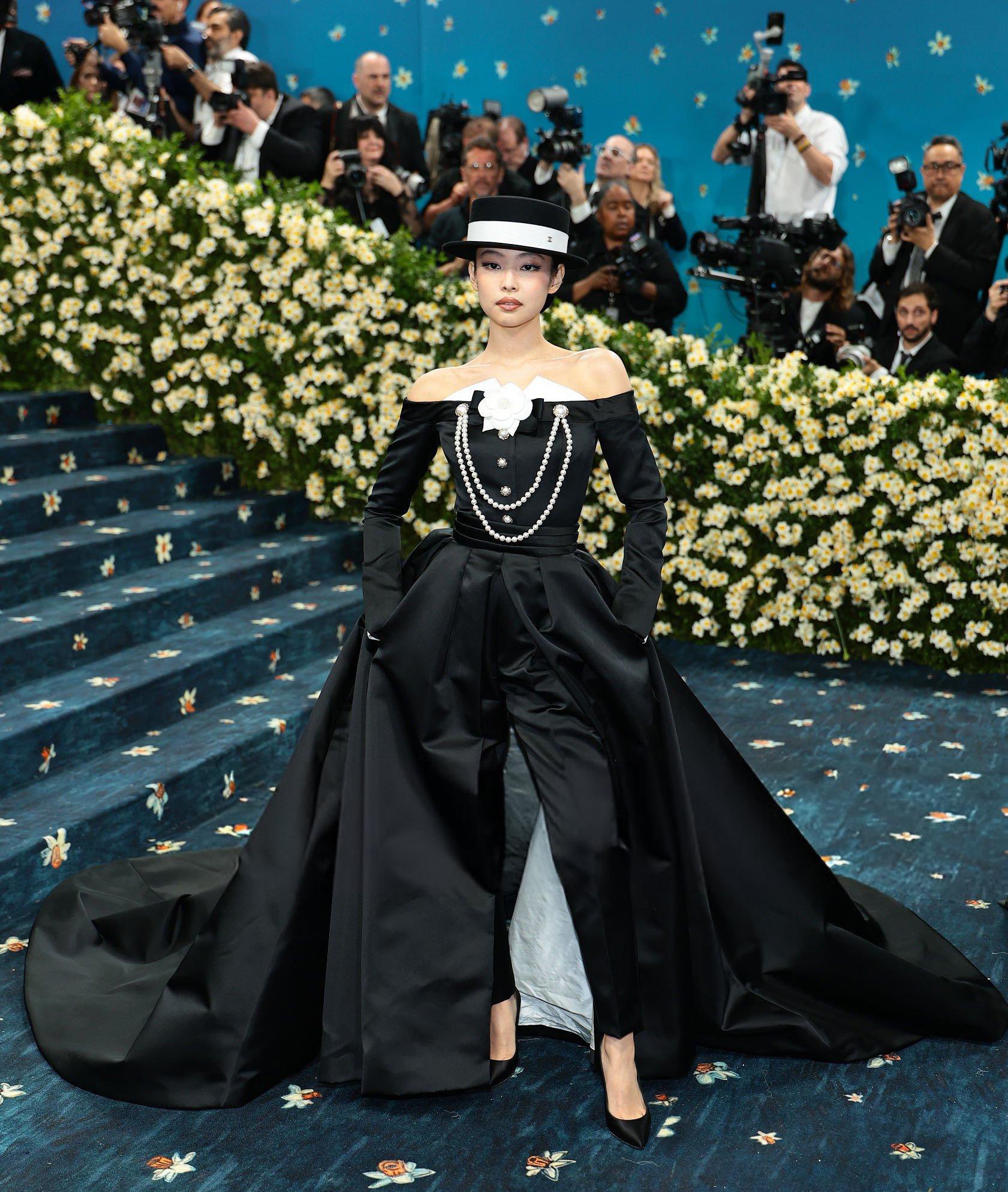 Jennie Kim in Chanel