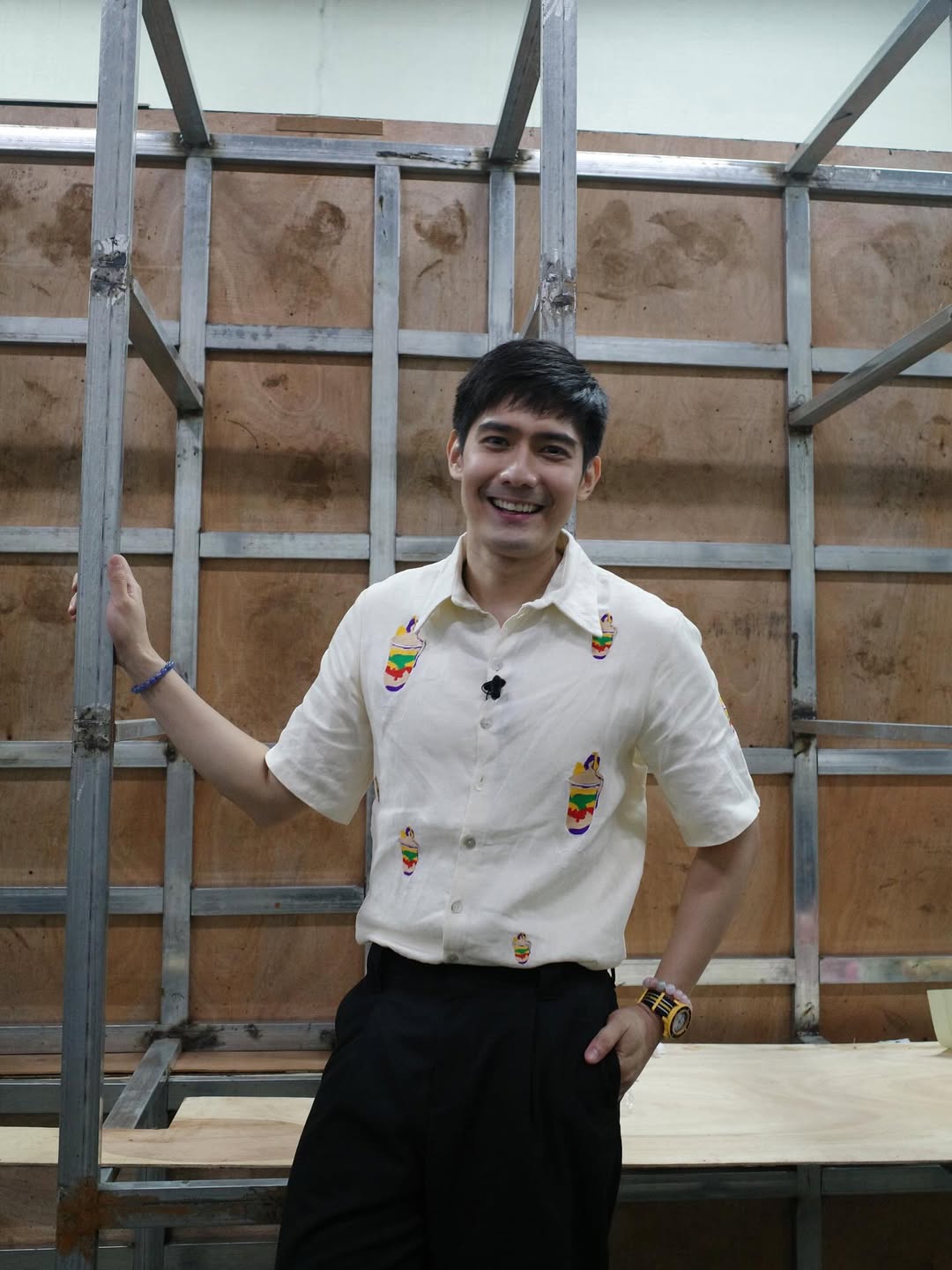 Robi Domingo wearing Filipino-made polos