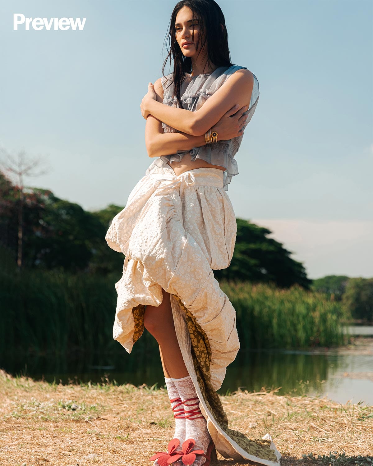 Pia Jauncey wears the Gumamela Heels in Deep Blush.