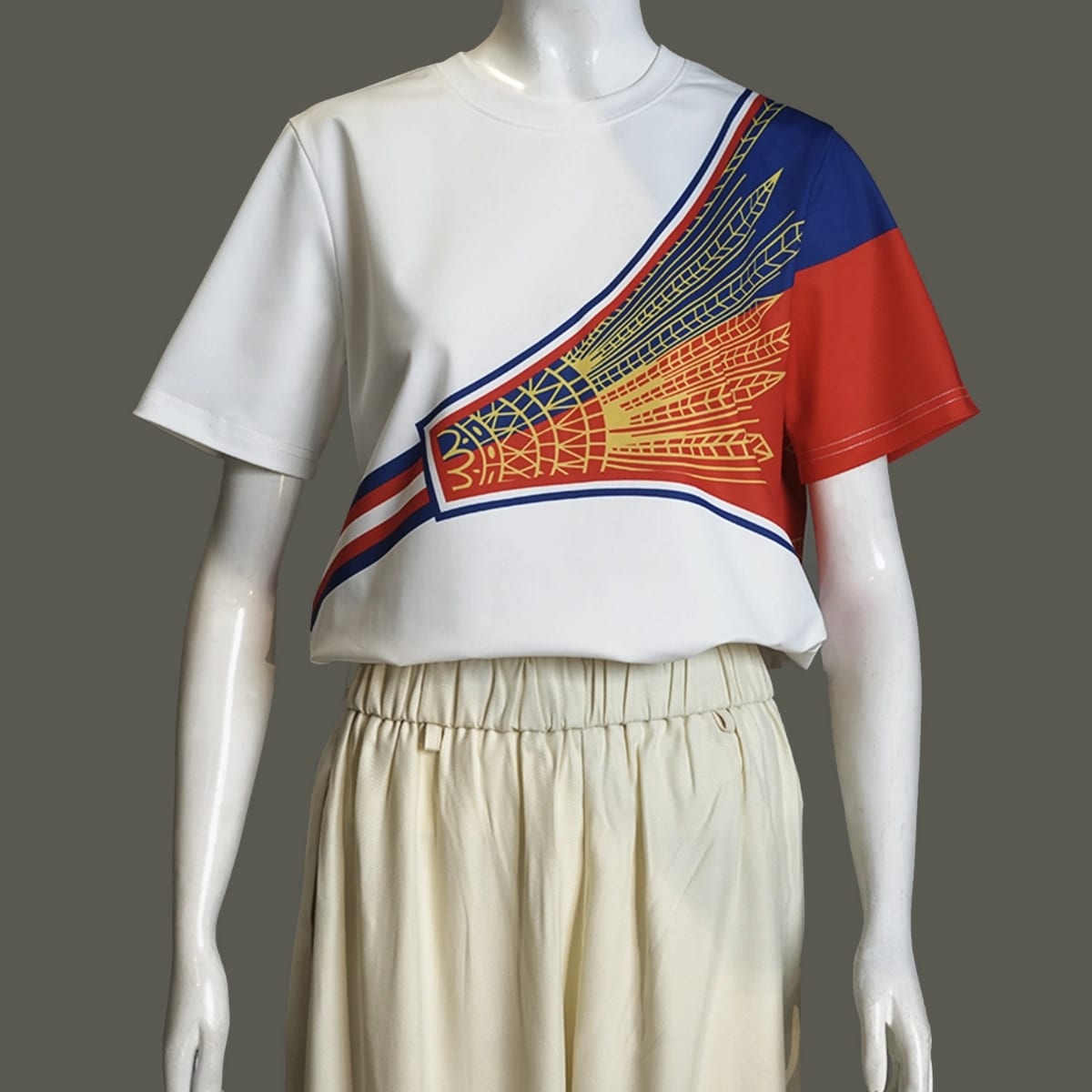 Sinag – Women, P2,800, FRANCIS LIBIRAN, francislibiran.com