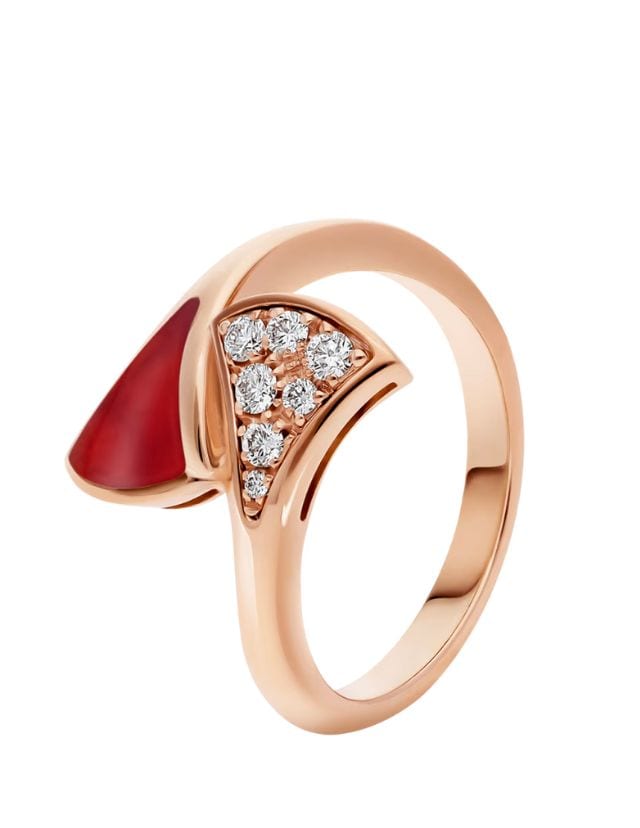 Divas' Dream 18 kt rose gold ring set with carnelian element and pavé diamonds