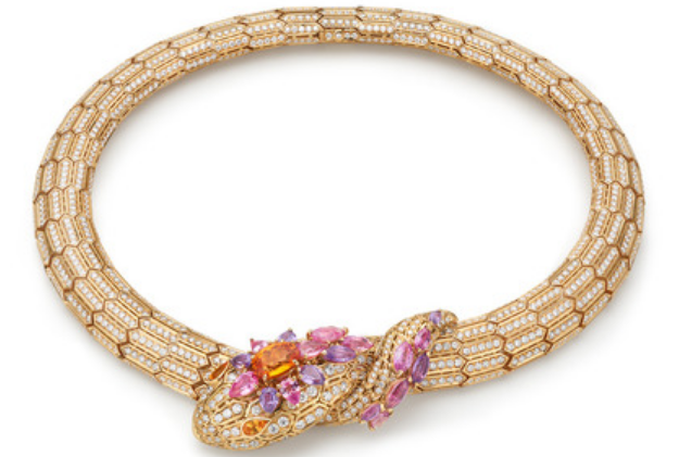High Jewelry Serpenti necklace in yellow gold with 1 oval garnet (3.27 ct), 18 pear and marquise fancy sapphires (8.35 ct), 2 pear orange garnets and pavé-set diamonds, BULGARI