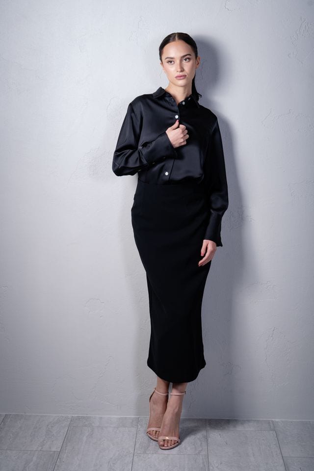 Esperanza Top in Black, P11,500.;Juana Skirt in Dark Denim, P9,500, TAHI, bahaytahi.com.