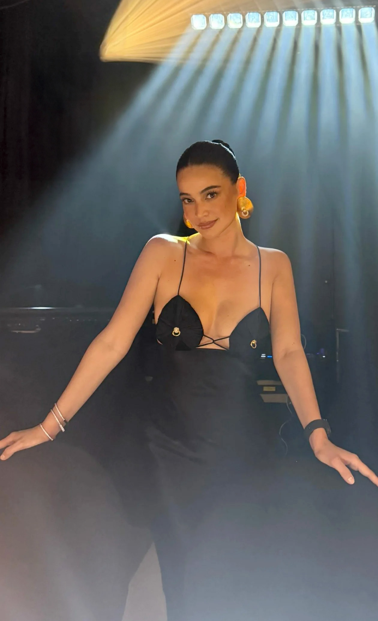 Anne Curtis Rewore a Schiaparelli Dress for Her 2025 Year-End Party Anne Curtis Rewore a Schiaparelli Dress for Her 2025 Year-End Party