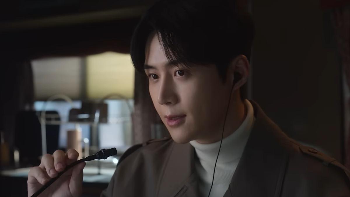 Kim Seon Ho as Ju Ho-jin