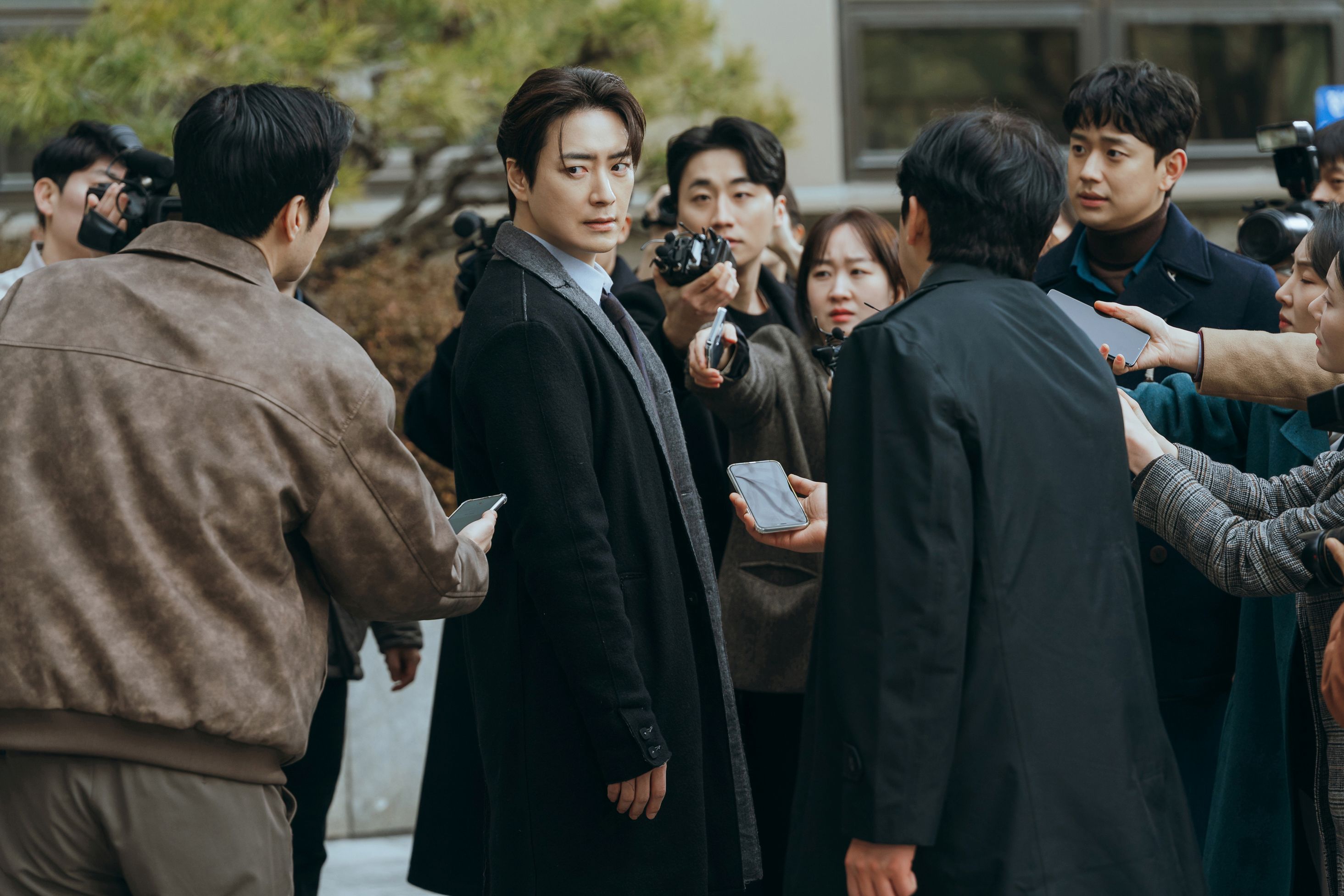 Lee Jun Hyuk in The Art of Sarah