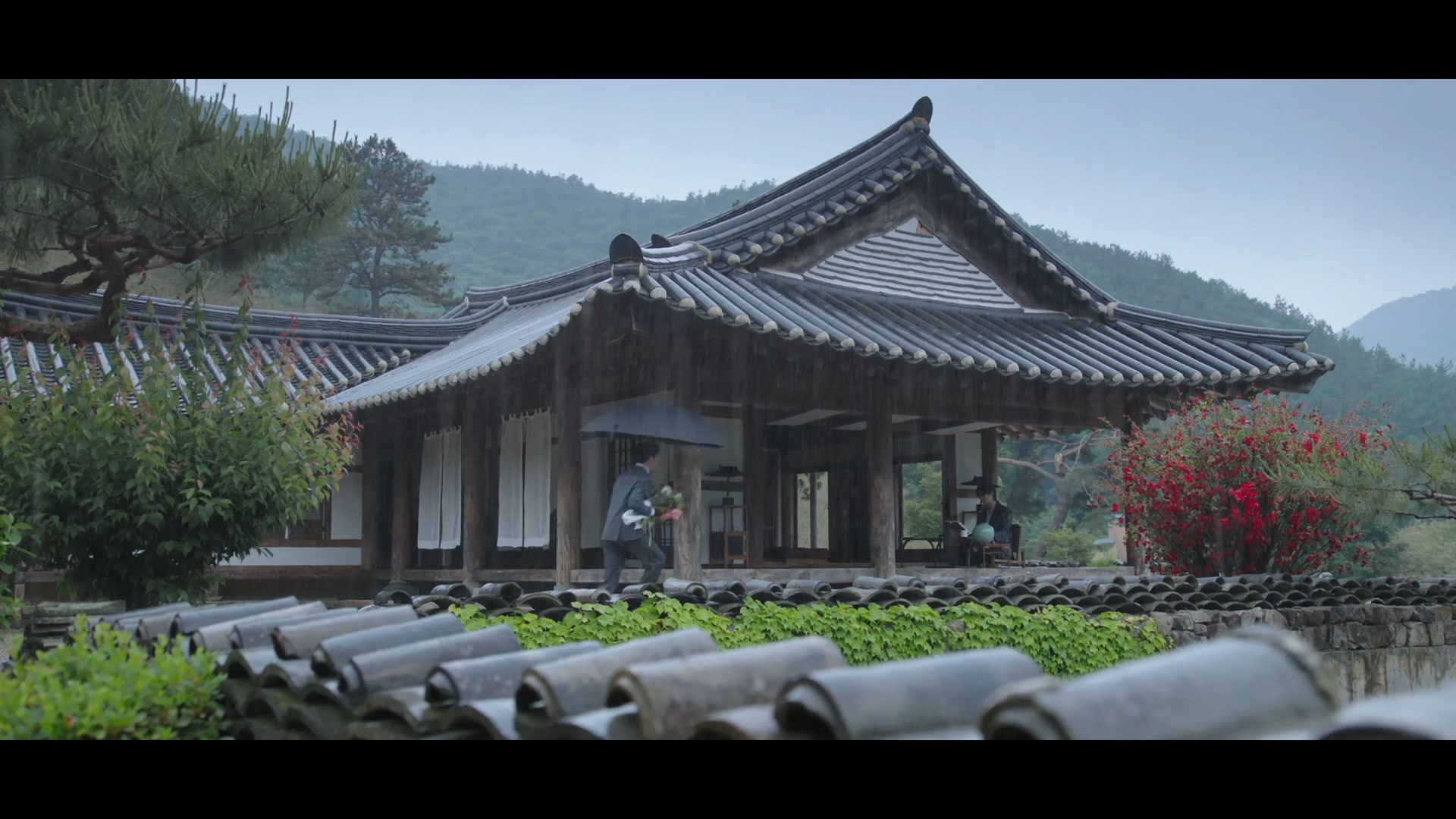 perfect crown awon museum and hotel