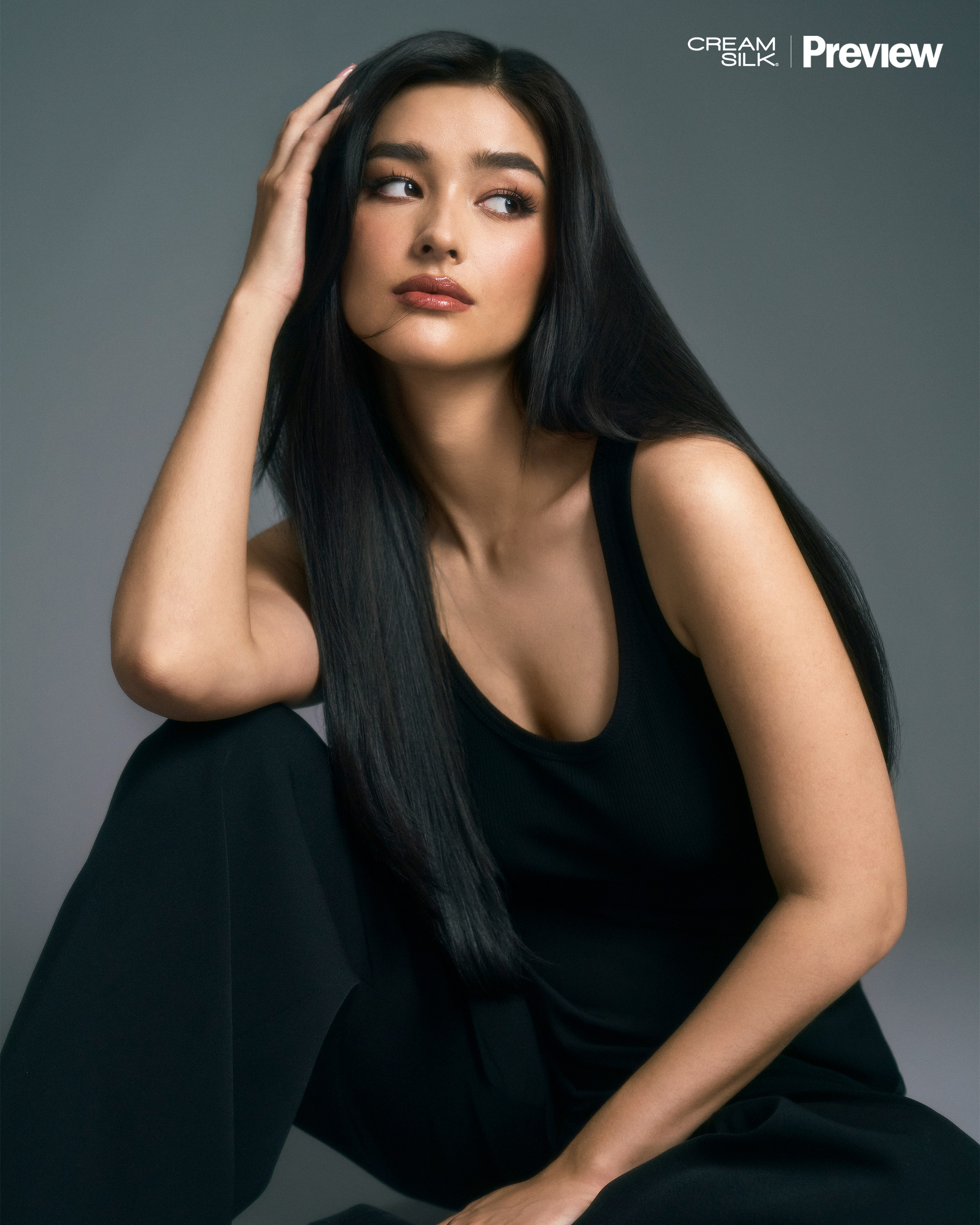 Liza Soberano with her right hand on her head