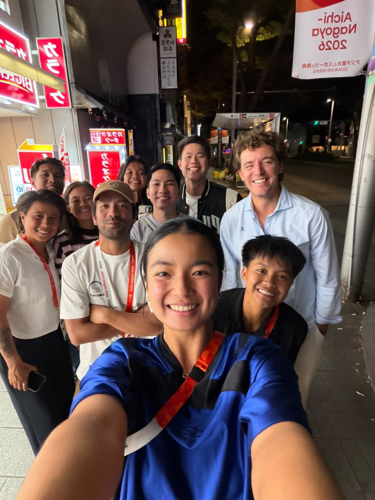 Alex Eala with the philippine tennis team and EJ Obiena
