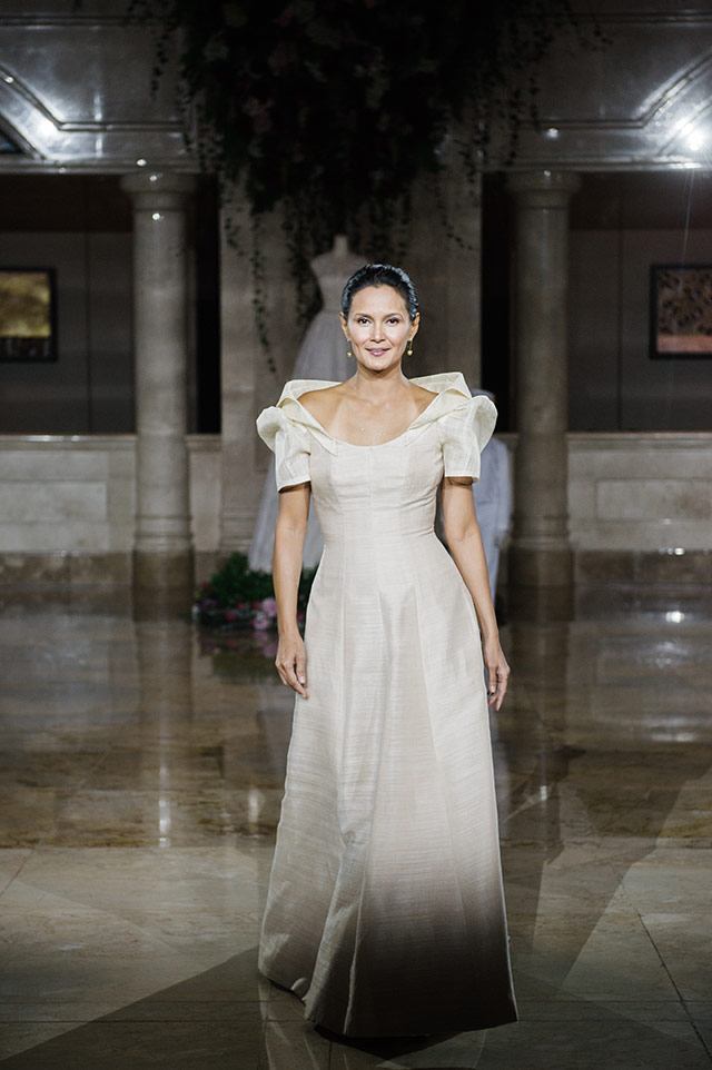modern filipina wedding dress 46 Filipiniana Wedding Dresses ideas