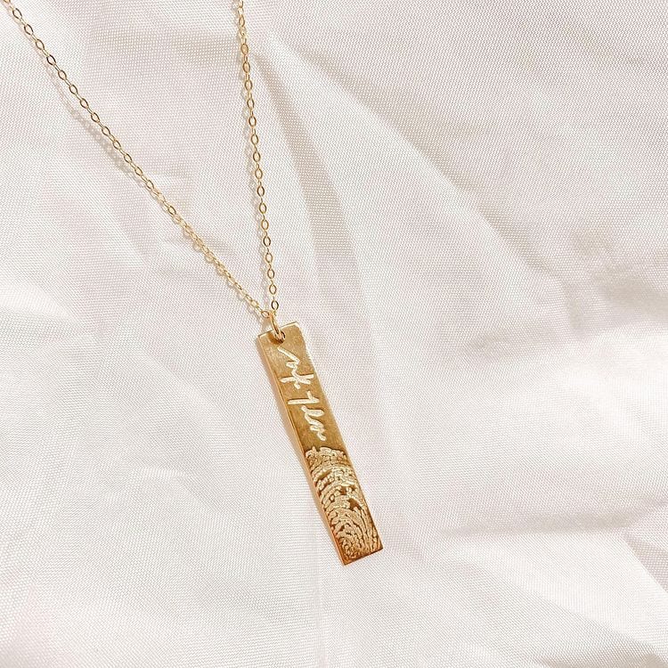 jewellery necklace with name on it near me