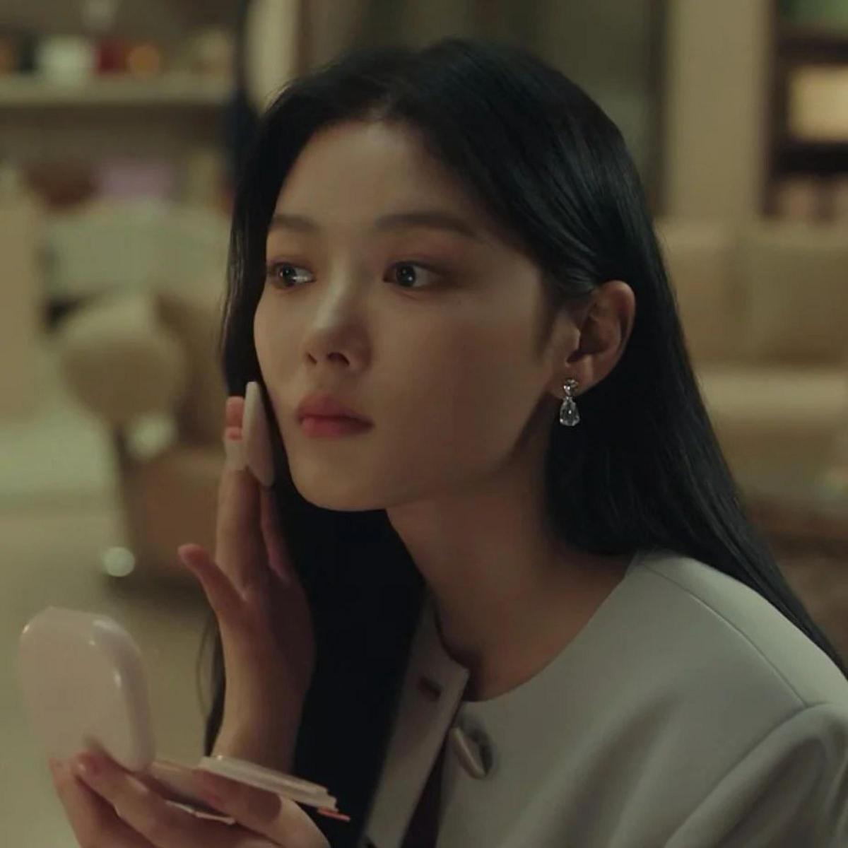 The Exact Cushion Foundation Kim Yoo Jung Uses In 