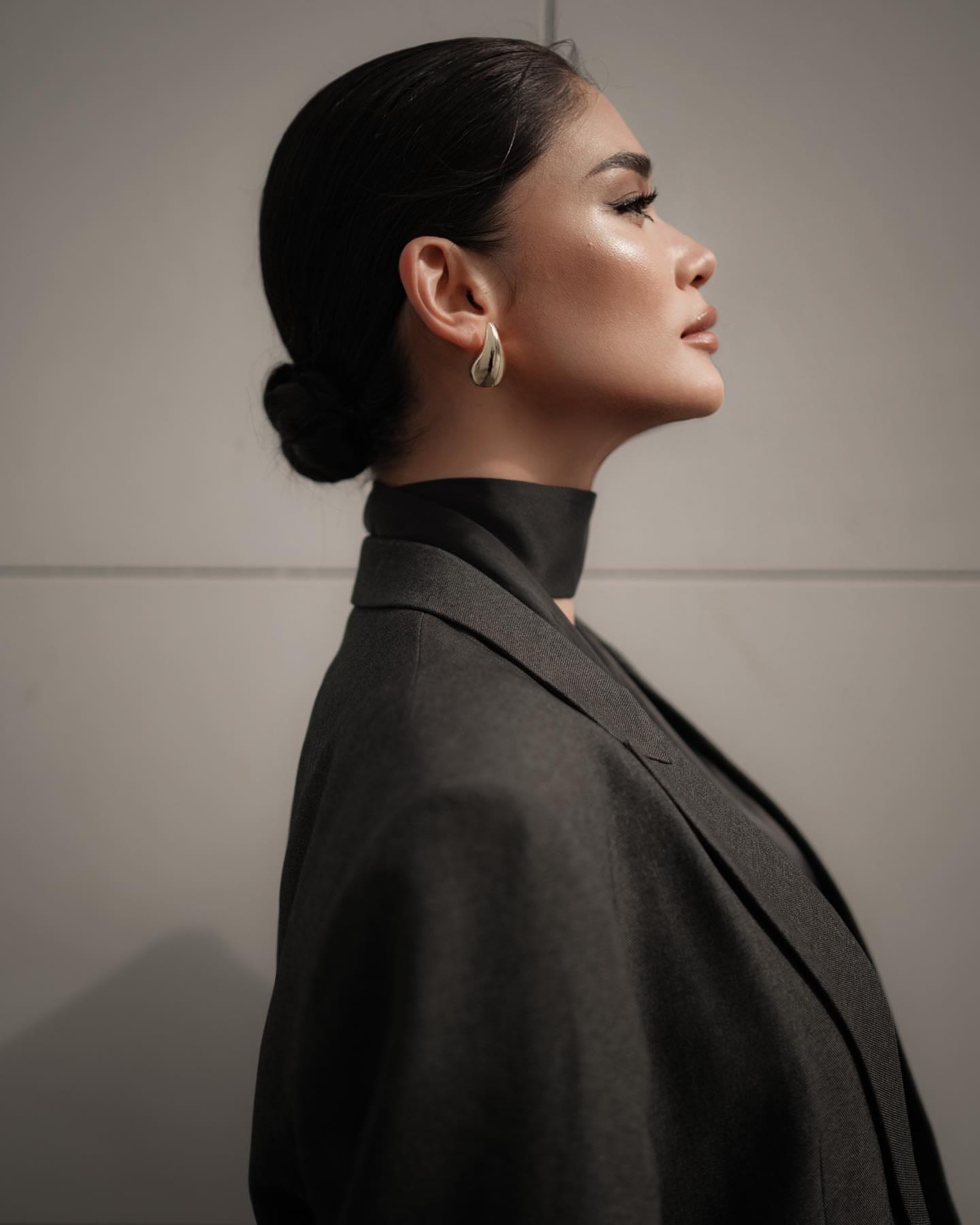 pia wurtzbach bottega veneta drop earrings