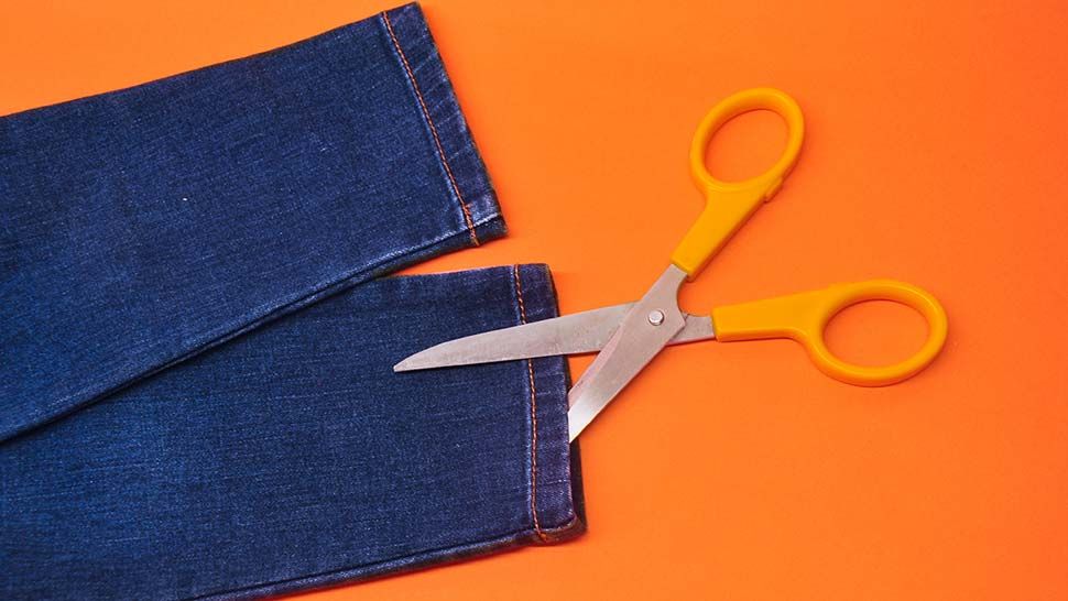 How to Fray Jeans at Home in 4 Easy Steps