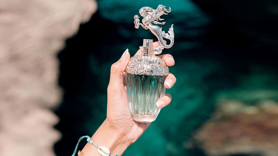 5 Best Designer perfumes for women: Anna Sui Fantasia Fragrance